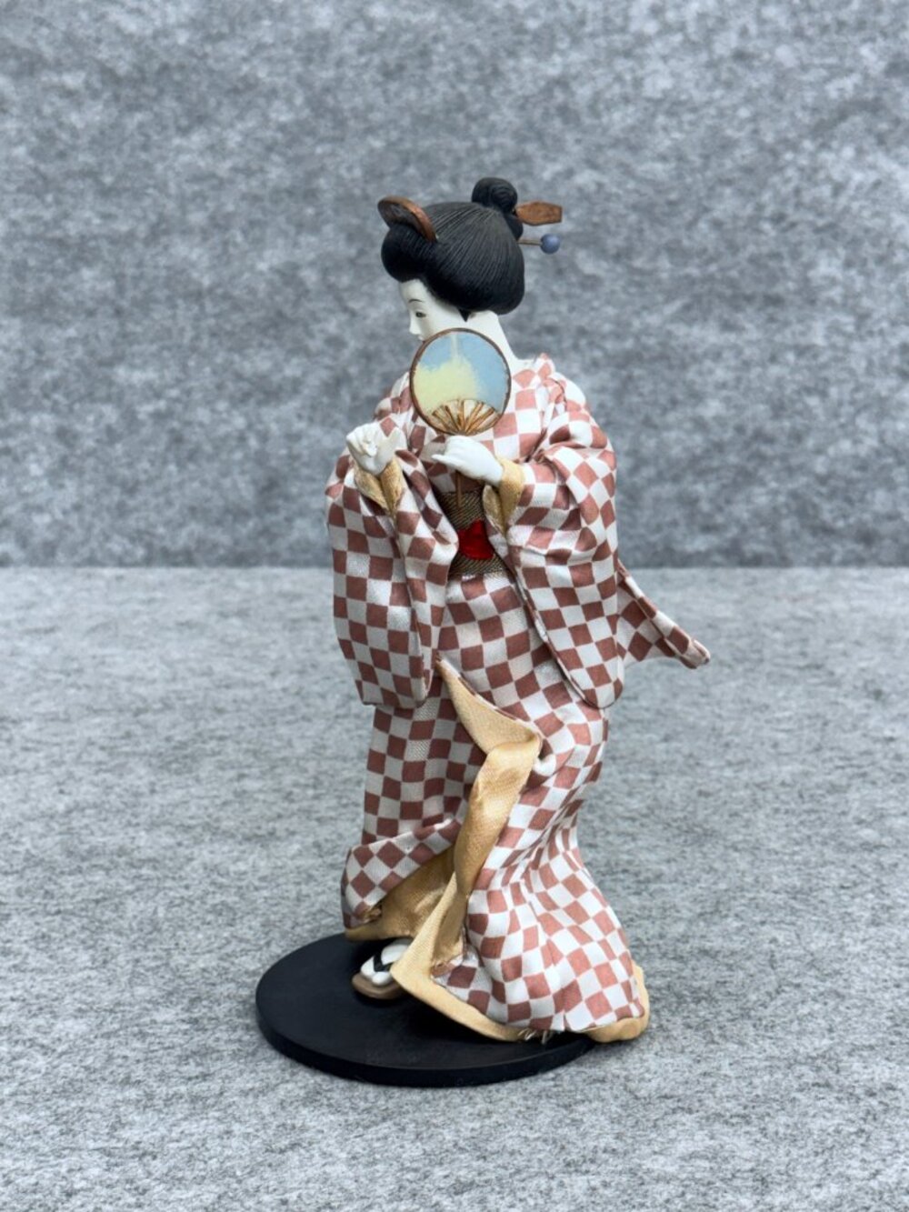 The Ashton-Drake In The Teahouse Garden Geisha Doll Poetry of Flowers Collection